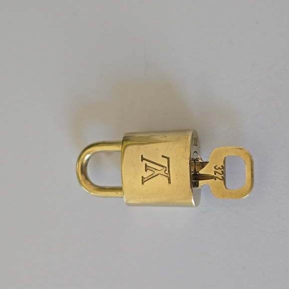 Louis Vuitton Gold Padlock & Key Set #322 Authentic LV Lock - Picture 8 of 8